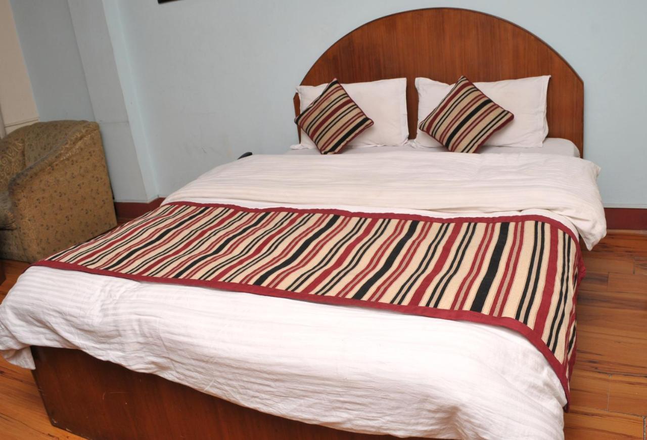 Hotel Brihaspati Катманду Екстер'єр фото