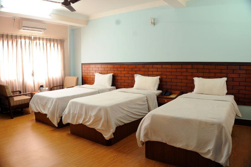 Hotel Brihaspati Катманду Екстер'єр фото