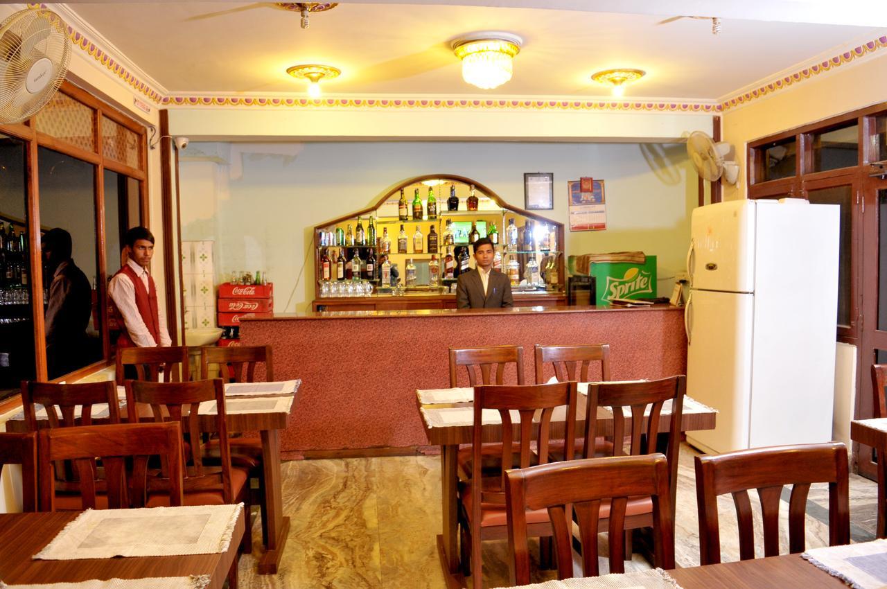 Hotel Brihaspati Катманду Екстер'єр фото