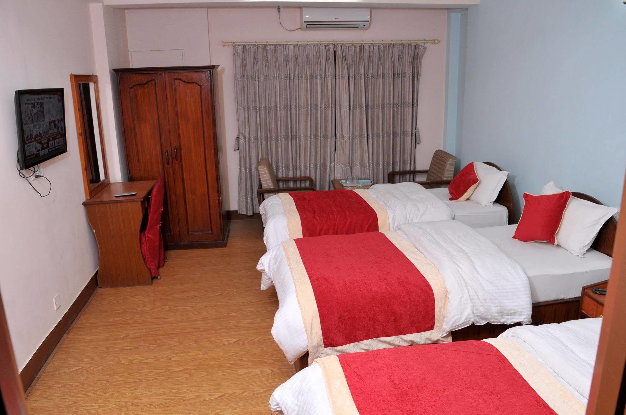 Hotel Brihaspati Катманду Екстер'єр фото