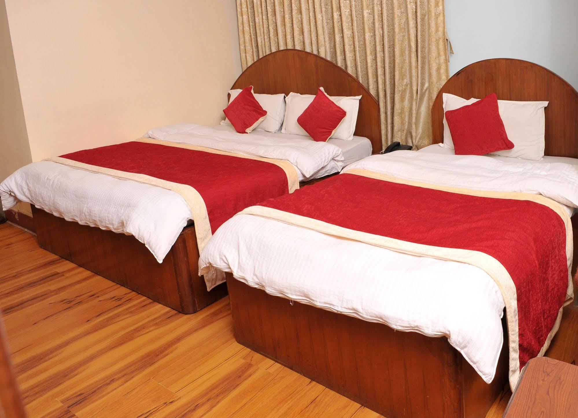 Hotel Brihaspati Катманду Екстер'єр фото