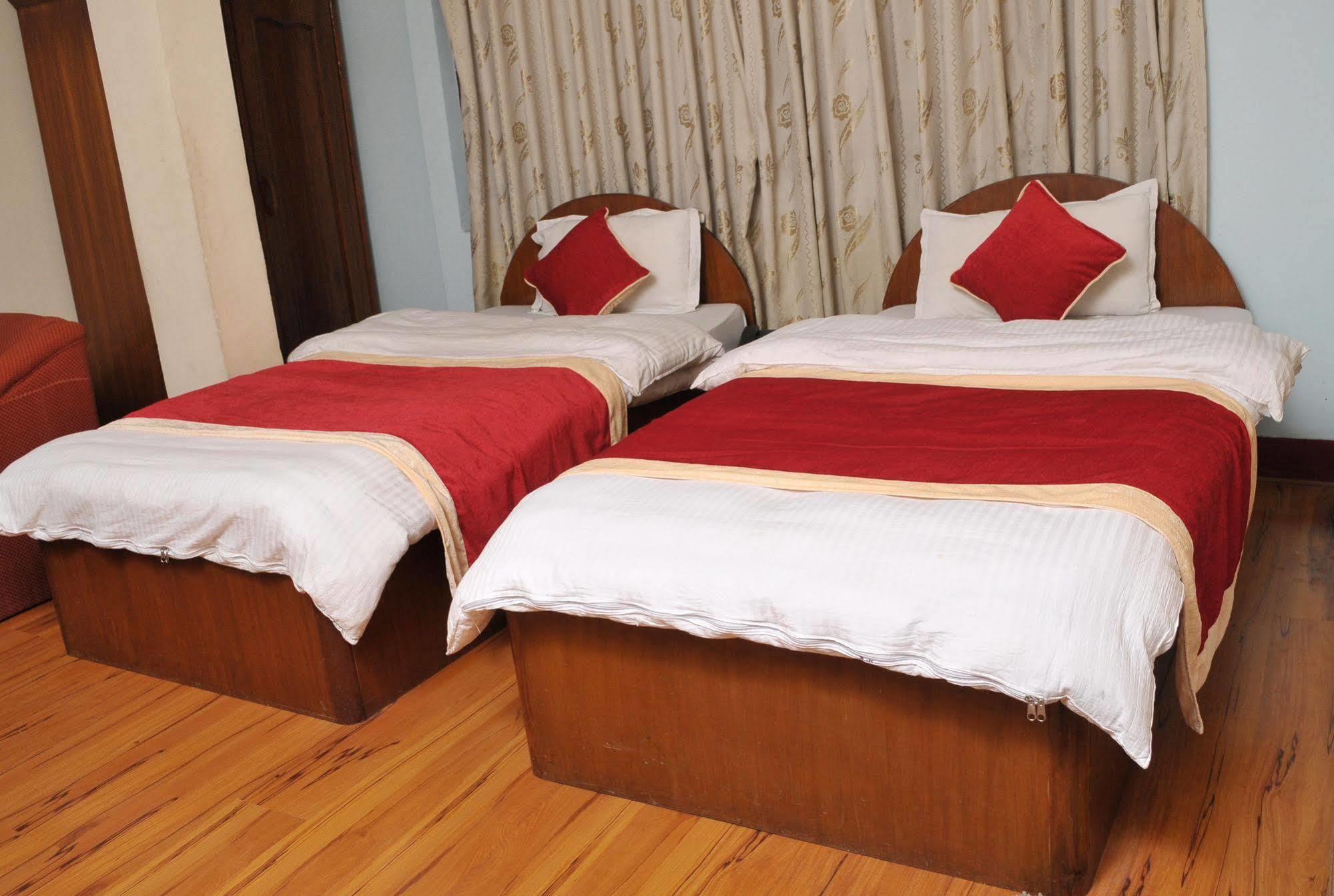 Hotel Brihaspati Катманду Екстер'єр фото